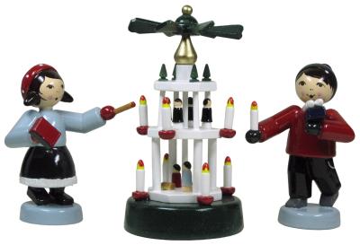 Ulmik Pyramidenkinder 3-teilig rot (Ulmik 107) Kinder beim Anzünden der Kerzen an einer Weihnachtspyramide